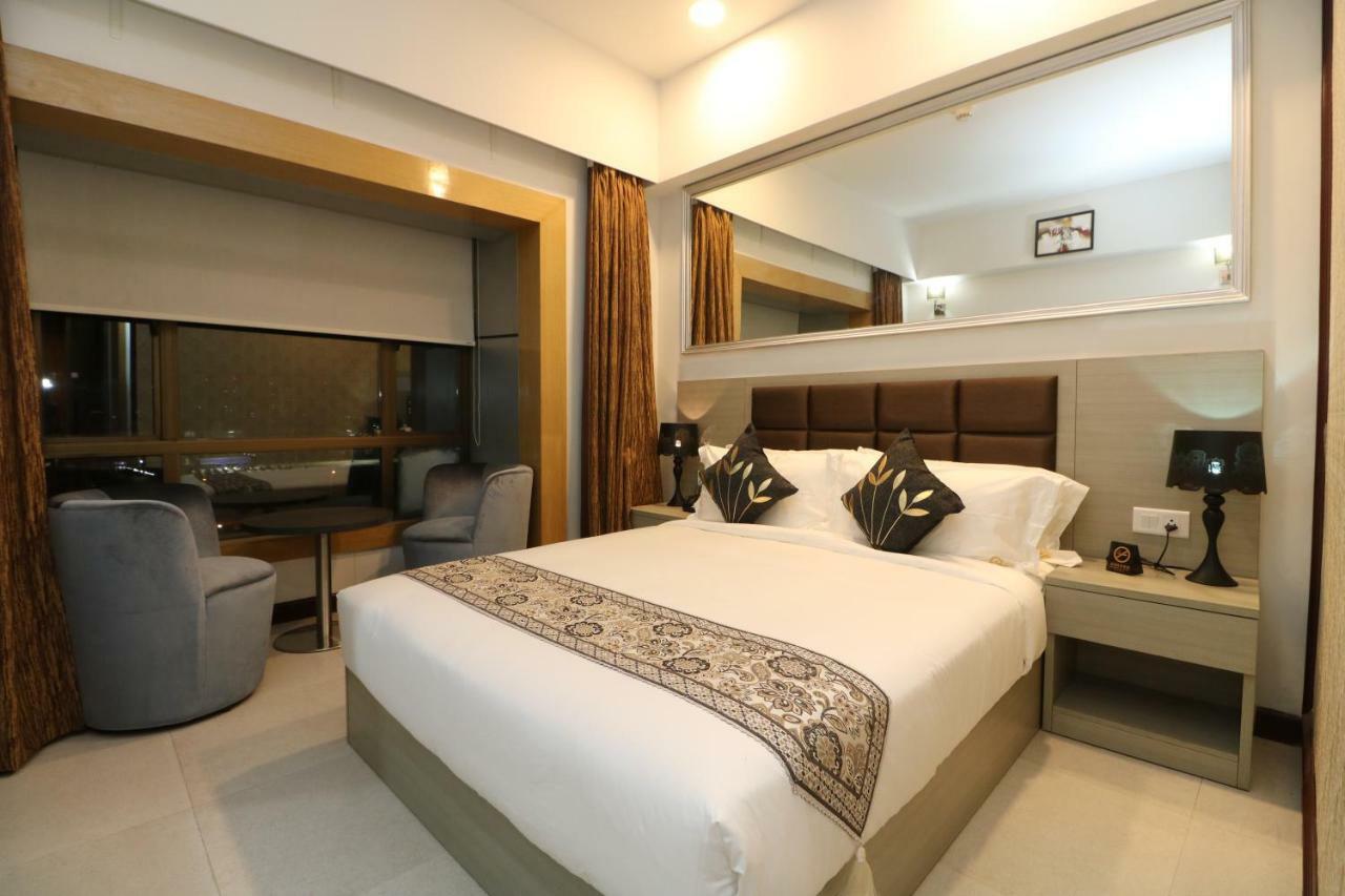 Aristocrat Hotel Kalküta Dış mekan fotoğraf
