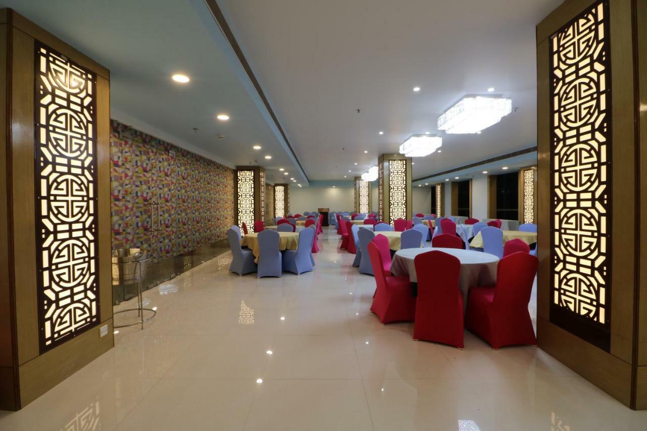 Aristocrat Hotel Kalküta Dış mekan fotoğraf