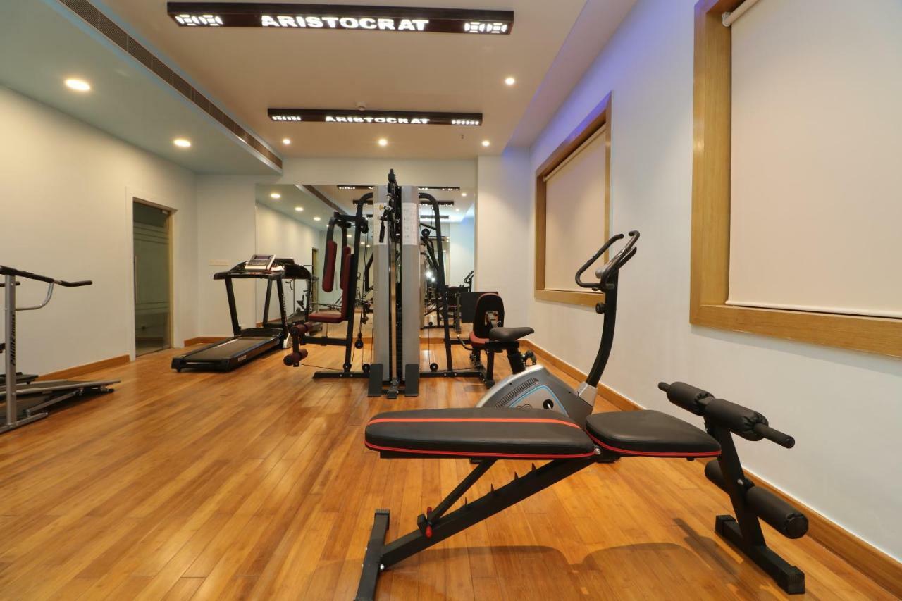 Aristocrat Hotel Kalküta Dış mekan fotoğraf
