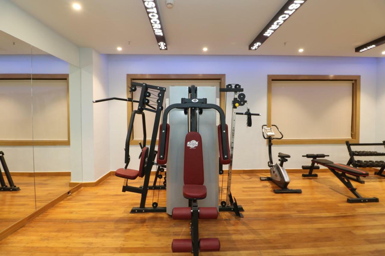 Aristocrat Hotel Kalküta Dış mekan fotoğraf